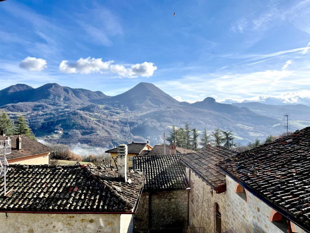 Mazzetti Country House-Vita In Campagna Con Giardino Vimignano-Chiesa Екстериор снимка