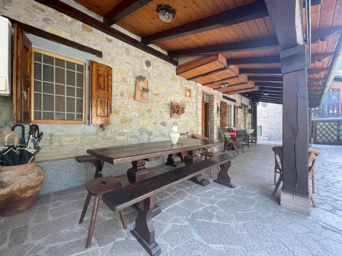 Mazzetti Country House-Vita In Campagna Con Giardino Vimignano-Chiesa Екстериор снимка