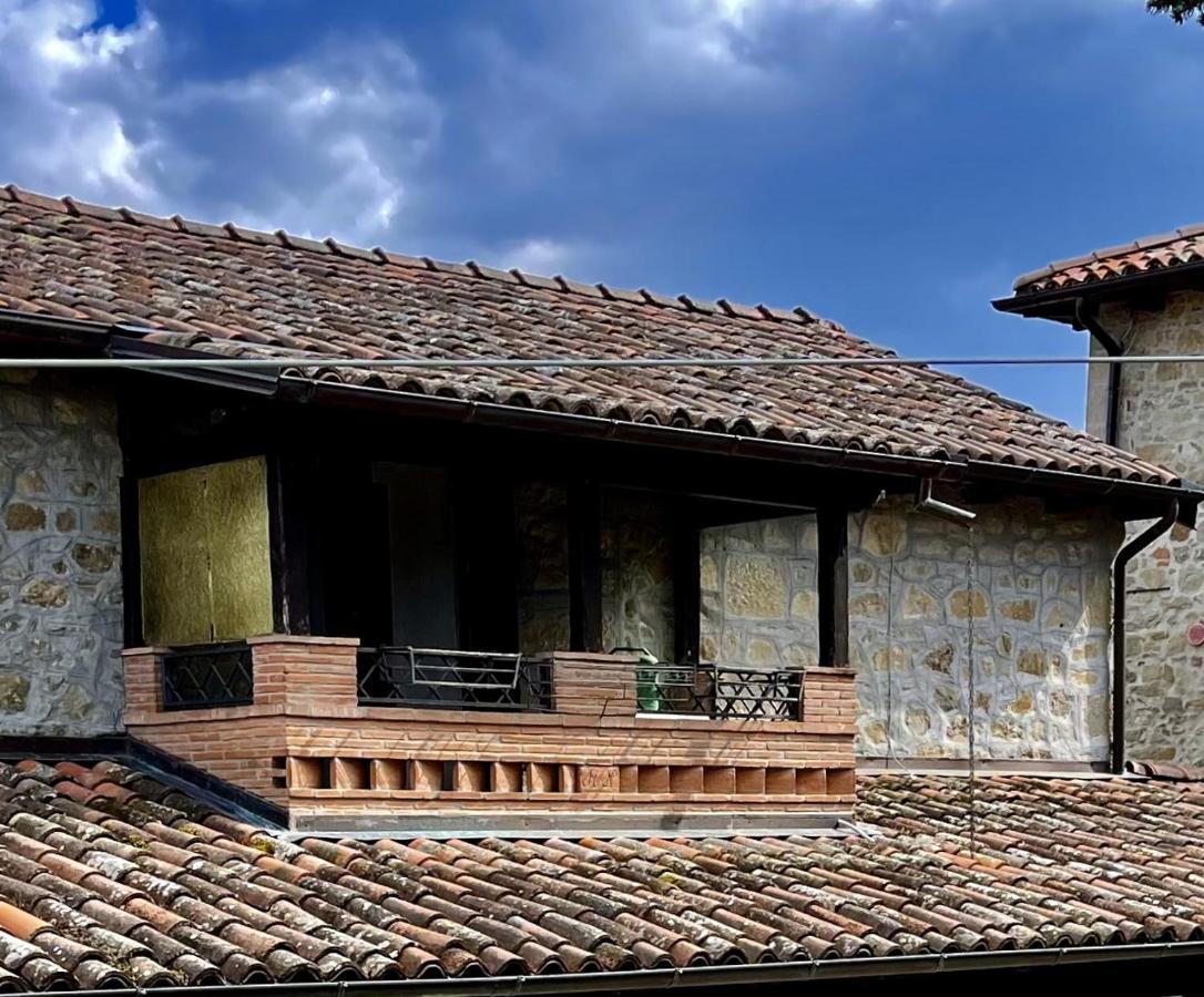 Mazzetti Country House-Vita In Campagna Con Giardino Vimignano-Chiesa Екстериор снимка