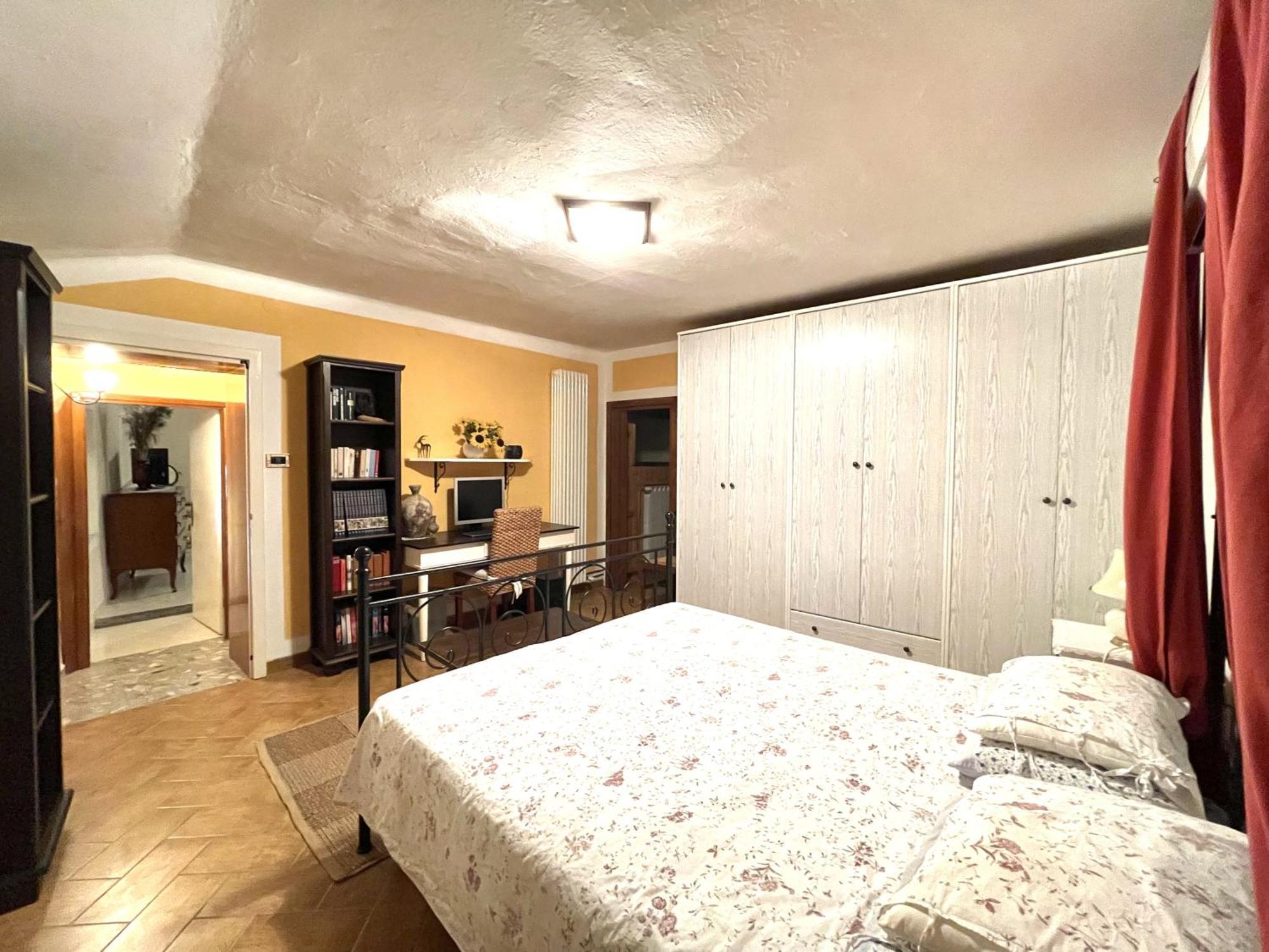 Mazzetti Country House-Vita In Campagna Con Giardino Vimignano-Chiesa Екстериор снимка