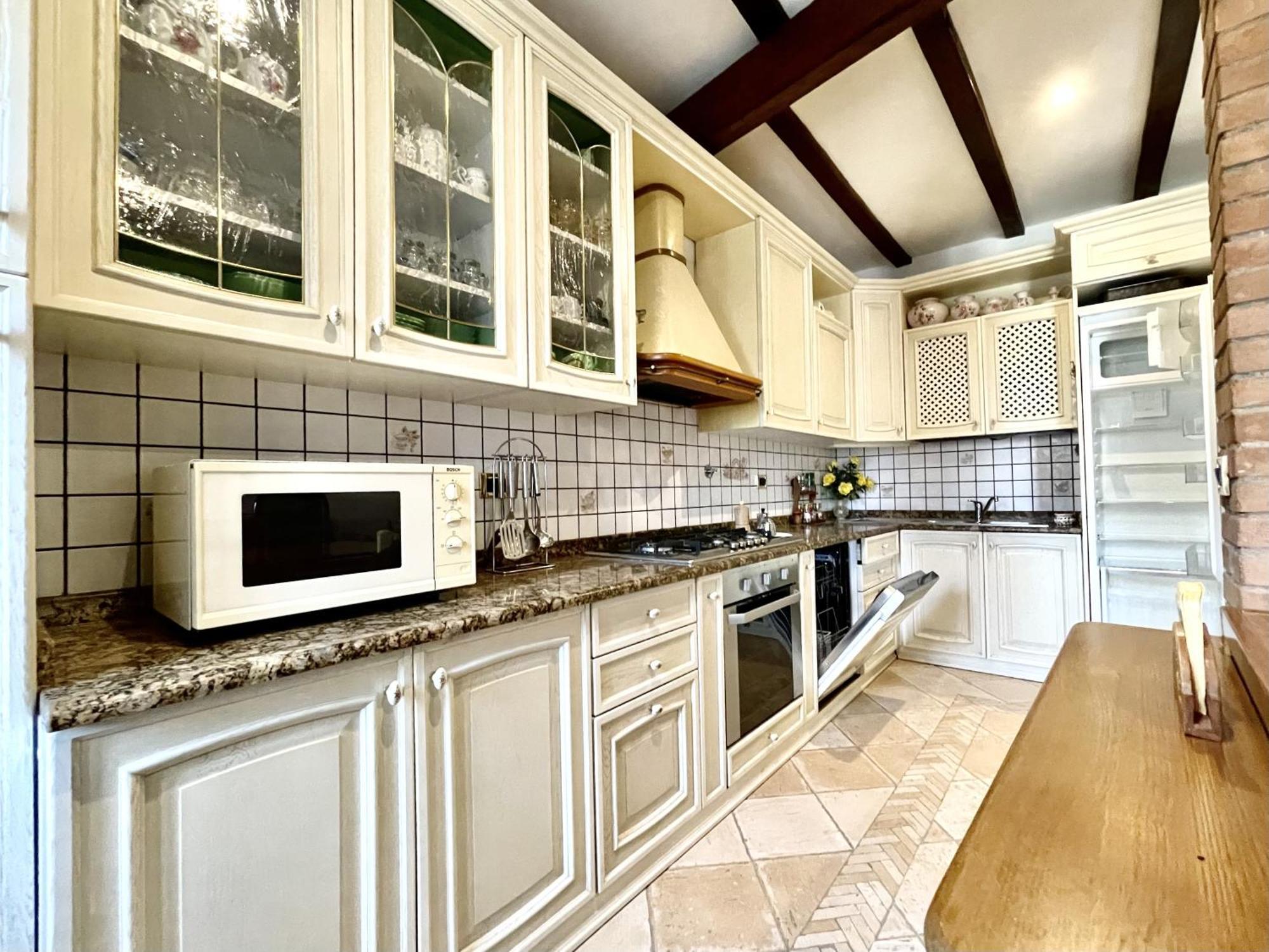 Mazzetti Country House-Vita In Campagna Con Giardino Vimignano-Chiesa Екстериор снимка