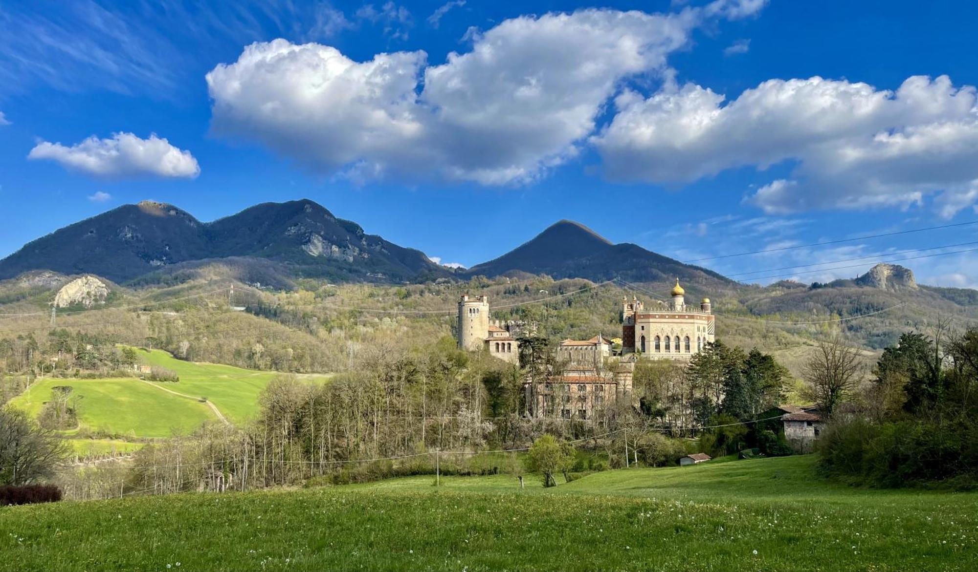 Mazzetti Country House-Vita In Campagna Con Giardino Vimignano-Chiesa Екстериор снимка