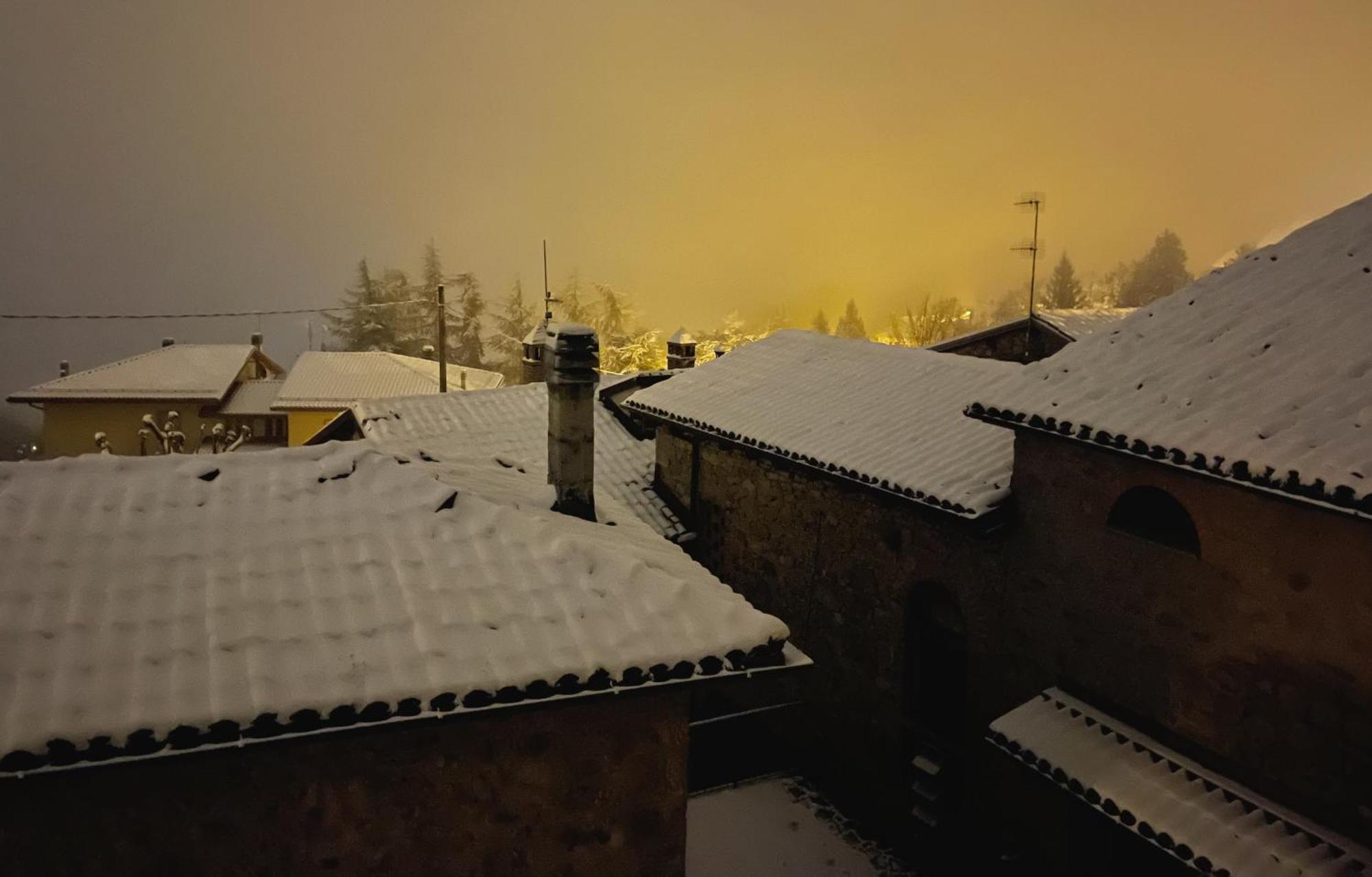 Mazzetti Country House-Vita In Campagna Con Giardino Vimignano-Chiesa Екстериор снимка